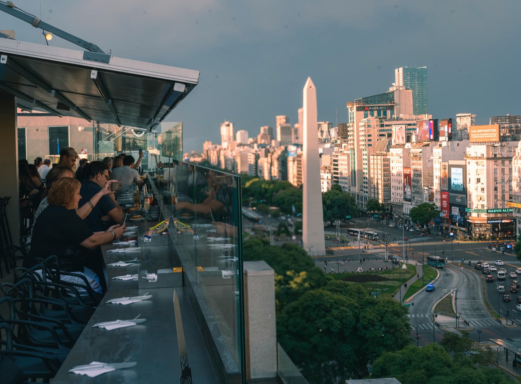 Buenos Aires desde un rooftop al atardecer
